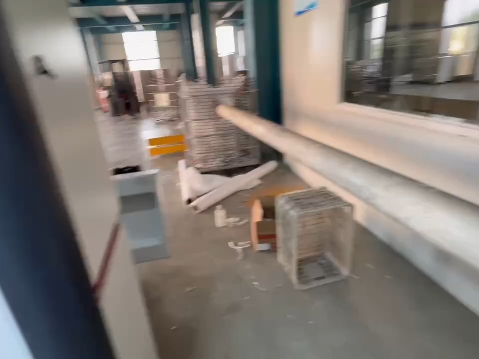 HFQL-GK系列全自動(dòng)高速龍門式不干膠分切機(jī)（高速800米），自動(dòng)推料